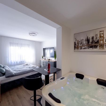 Golden Gate Apartman Rednek Kültér fotó